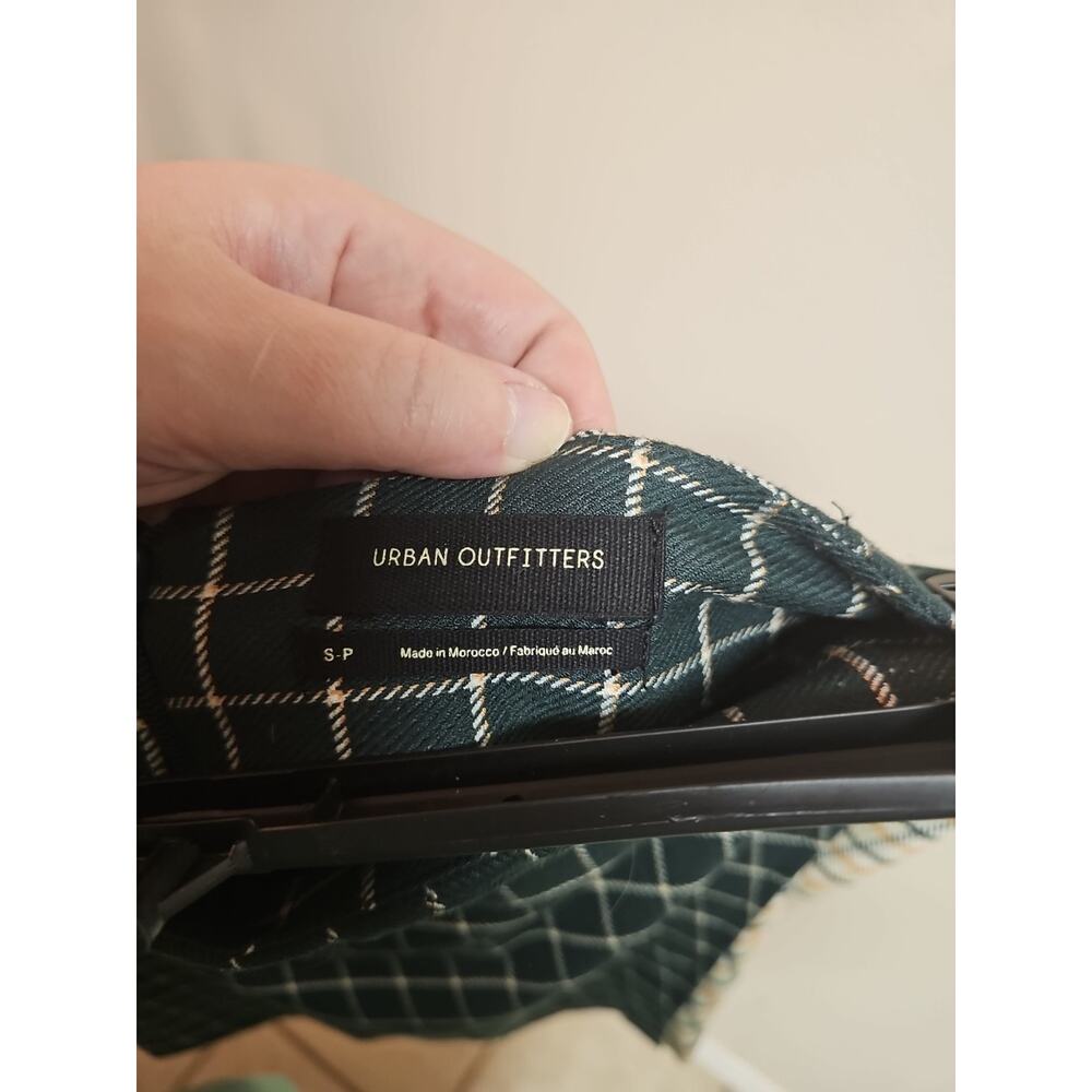 Urban Outfitters Green Fitted Preppy Plaid Mini Skirt SZ S - Picture 5 of 6